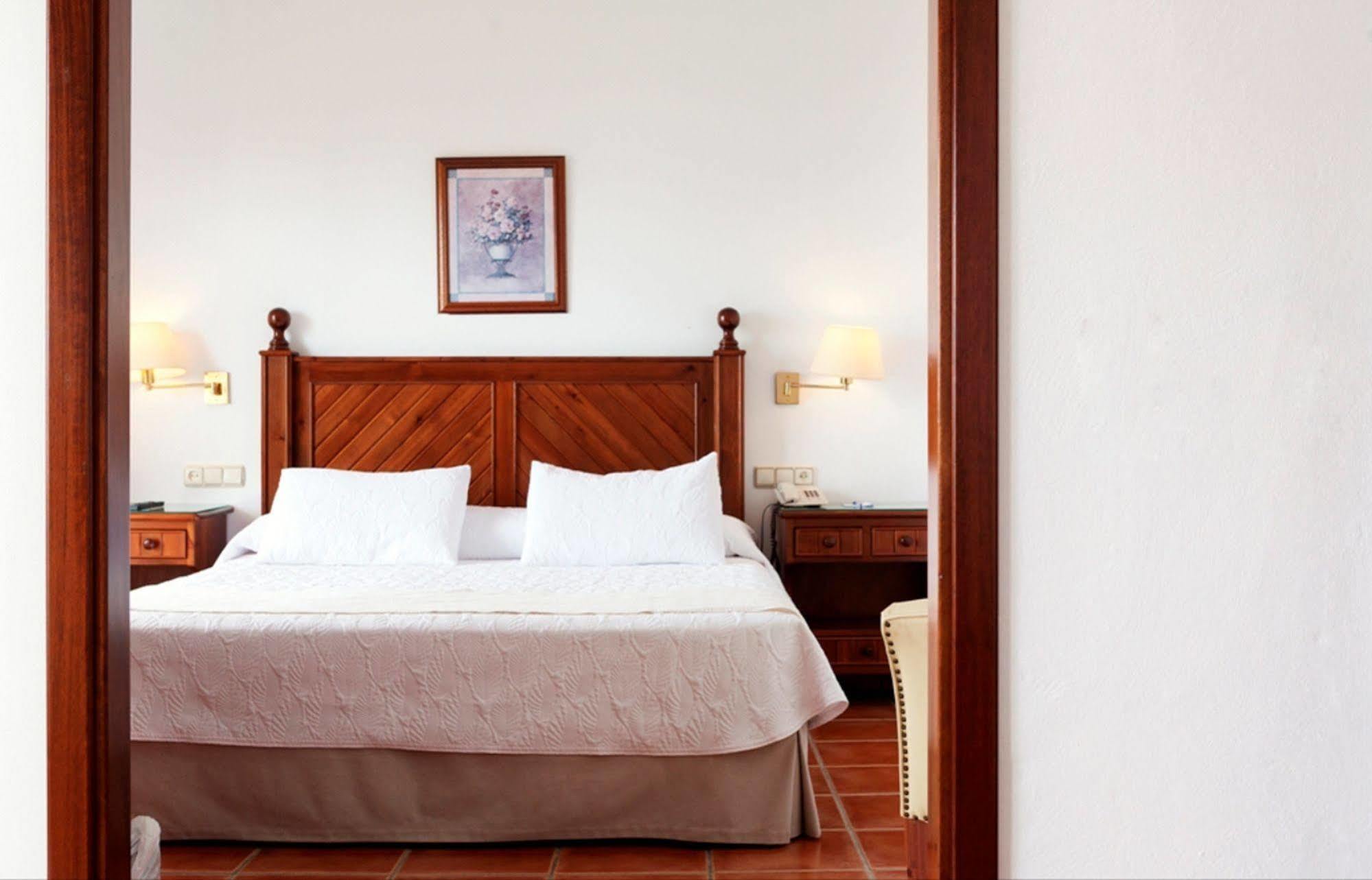Hotel Antonio II Захара-де-лос-Атунес Экстерьер фото